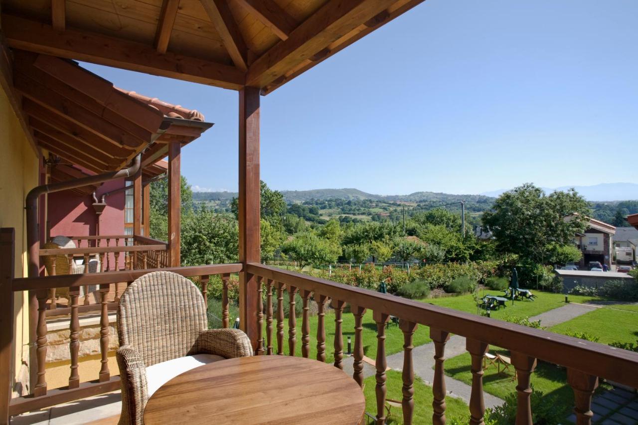 Apartamentos Rurales Antojanes Granda  Rum bild